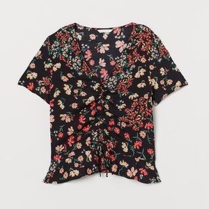 💙2 for $10💙 H&M floral blouse